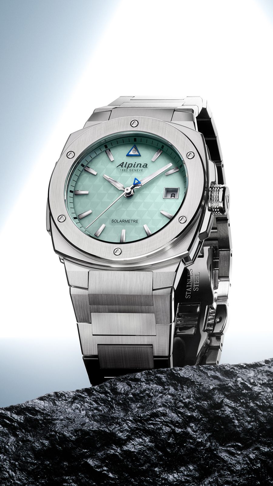 Alpina Alpiner Solar Powered Watch | AL-140LGR3AE6B