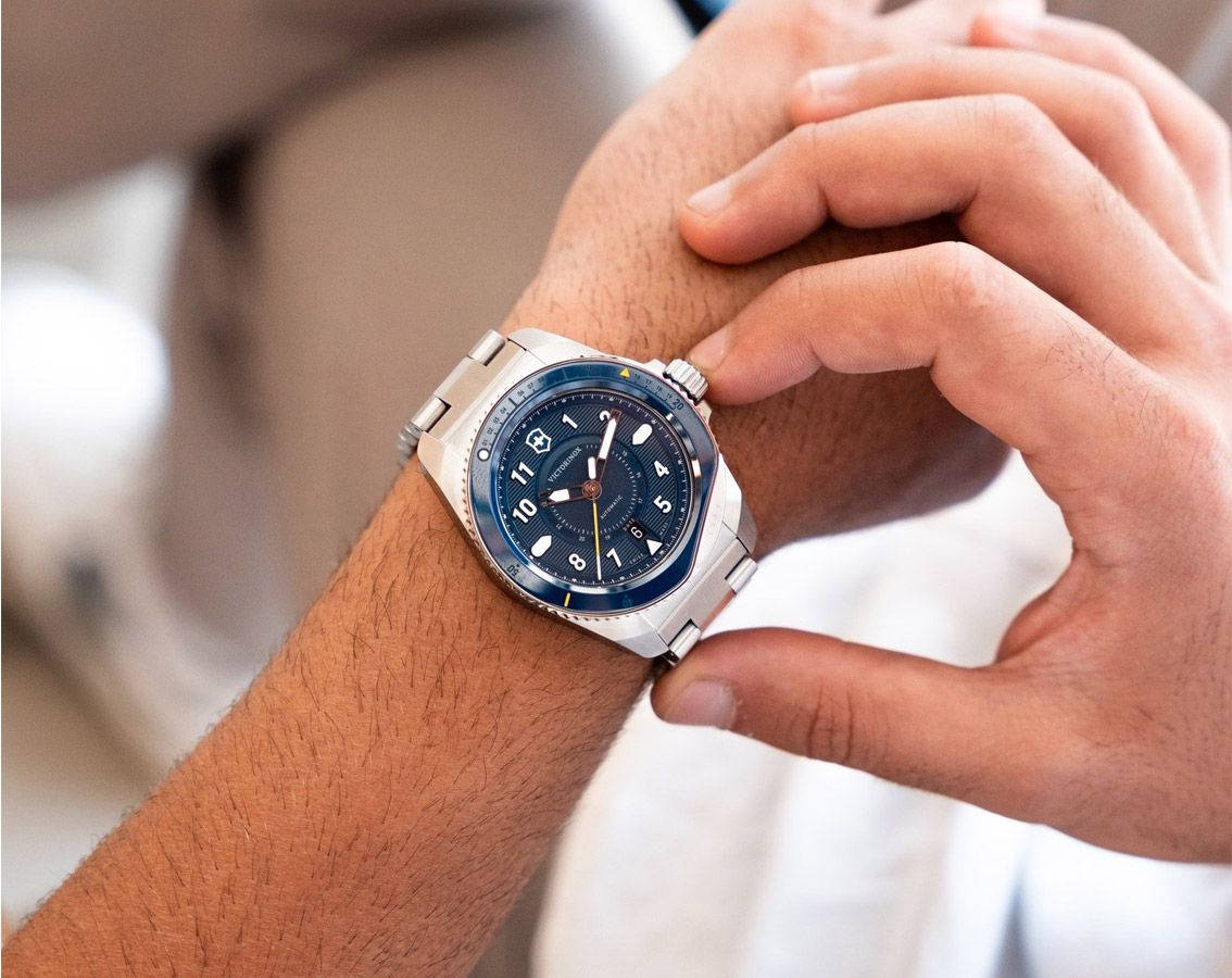 アユム Victorinox Journey 1884 Automatic Watch | 242010